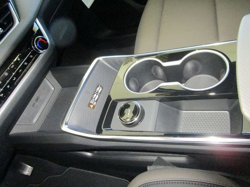 New 2026 Chevrolet Equinox LT w/ Convenience Package II image 28