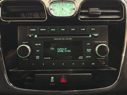 Used 2012 Chrysler 200 Touring image 24