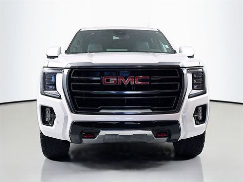Used 2023 GMC Yukon XL AT4 image 2