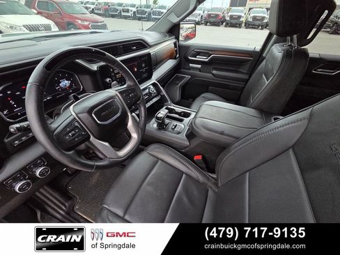 Used 2025 GMC Sierra 1500 Denali AWD/4WD image 10
