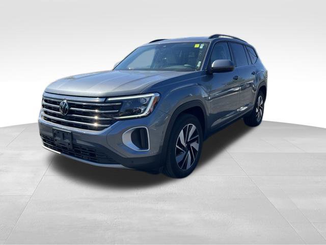 Used 2024 Volkswagen Atlas SE AWD/4WD image 3