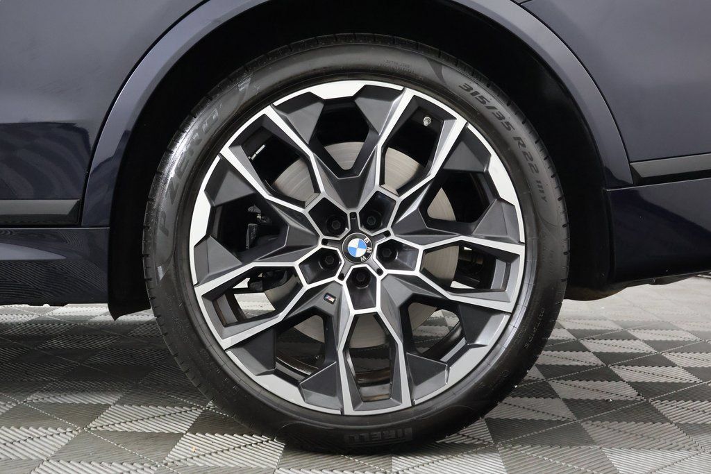 Certified 2024 BMW X7 M60i w/ Executive Package AWD/4WD image 17