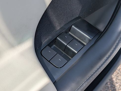 Used 2022 Tesla Model S AWD/4WD image 10