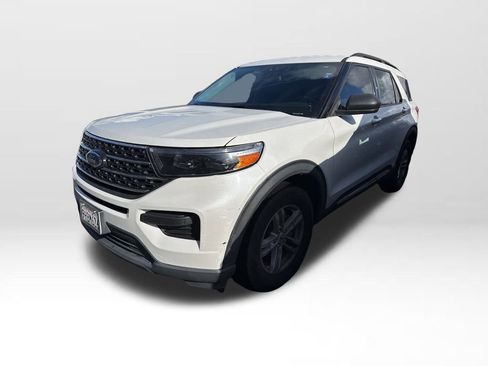 Used 2023 Ford Explorer XLT image 15