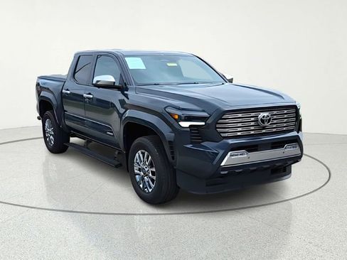 Used 2024 Toyota Tacoma Limited w/ Limited Package (LT) image 8