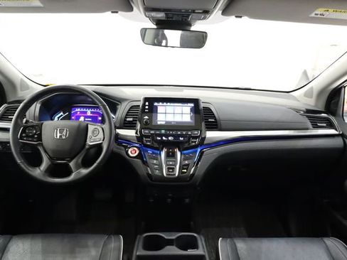 Used 2023 Honda Odyssey Elite image 16