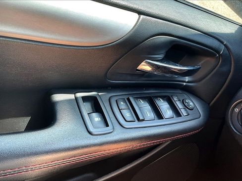 Used 2019 Dodge Grand Caravan GT FWD image 34