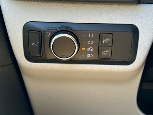 Used 2023 Ford Escape Active w/ Tech Pack #1 AWD/4WD image 35