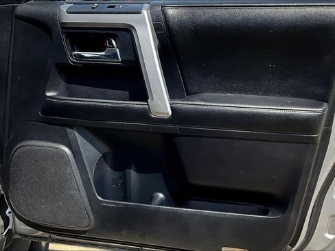 Used 2014 Toyota 4Runner SR5 image 43