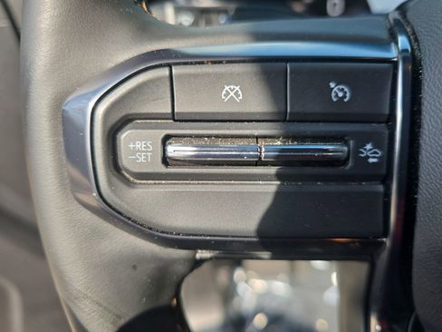 Used 2025 GMC Canyon AT4 w/ Nightfall Edition image 19