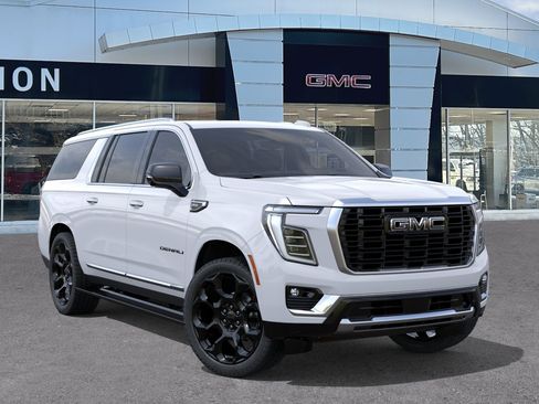 New 2026 GMC Yukon XL Denali w/ Denali Reserve Package AWD/4WD image 7