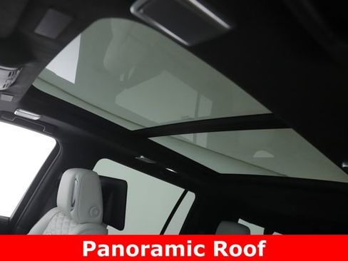 Used 2025 Cadillac Escalade ESV Sport Platinum image 19