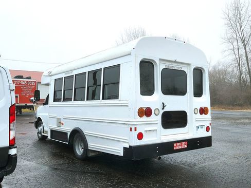 Used 2016 Chevrolet Express 3500 w/ School Bus Package RWD image 6