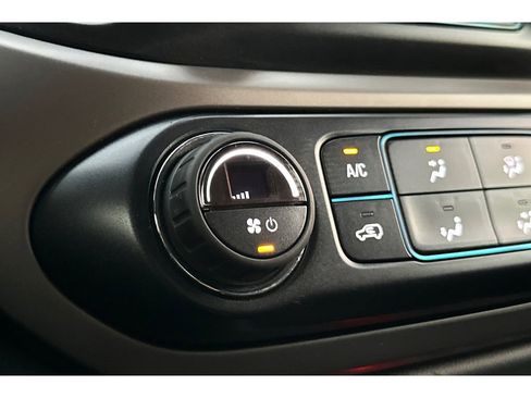 Used 2020 Chevrolet Colorado Z71 image 28