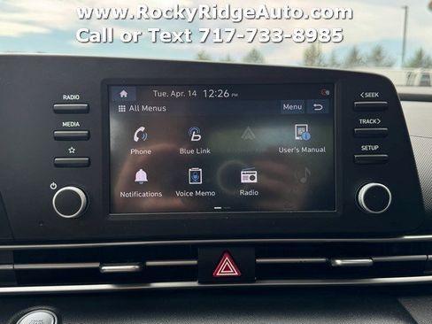 Used 2023 Hyundai Elantra SEL w/ Preferred Accessory Package FWD image 22