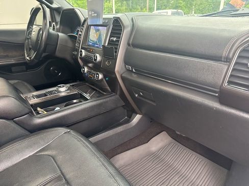 Used 2020 Ford Expedition Limited w/ Equipment Group 302A RWD image 37