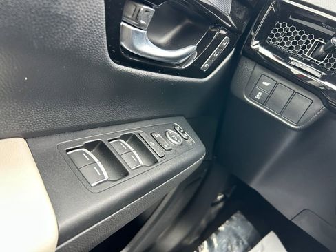 Certified 2024 Honda CR-V EX-L image 30