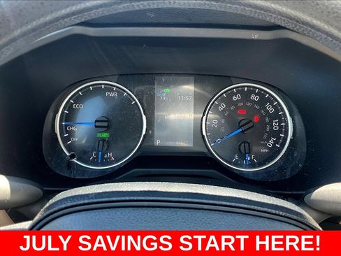 Used 2021 Toyota RAV4 LE AWD/4WD image 17