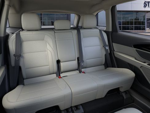 New 2026 Lincoln Nautilus Premier w/ Equipment Group 102A AWD/4WD image 11