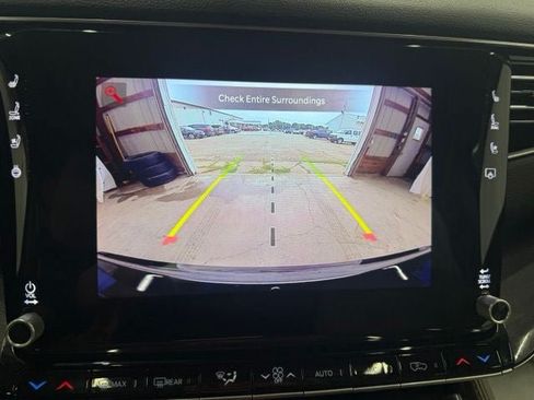 Used 2024 Jeep Wagoneer L 4WD w/ Premium Group I image 19