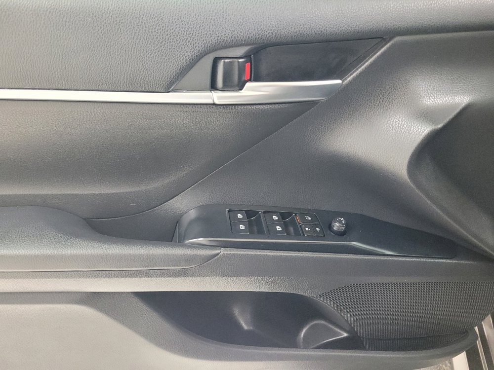 Used 2020 Toyota Camry LE FWD image 27
