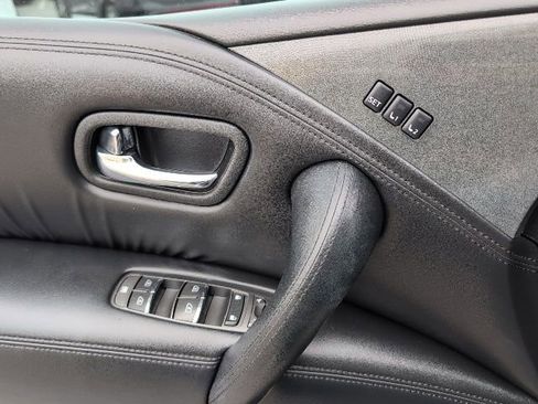 Used 2022 Nissan Armada SL w/ Midnight Edition Package image 17