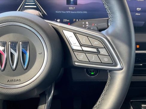 Certified 2025 Buick Enclave Preferred image 24