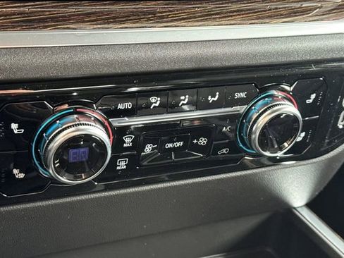 New 2026 GMC Sierra 1500 Elevation image 19