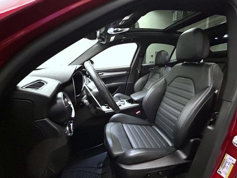 Used 2024 Alfa Romeo Stelvio Veloce AWD/4WD image 10