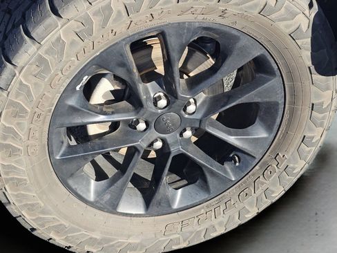 Used 2021 Jeep Gladiator Overland image 32