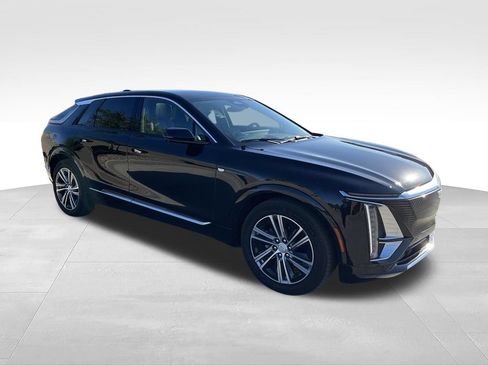 Used 2024 Cadillac Lyriq Luxury RWD image 5