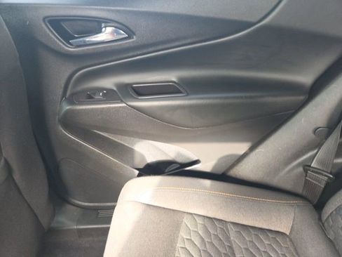 Used 2021 Chevrolet Equinox LT FWD image 10