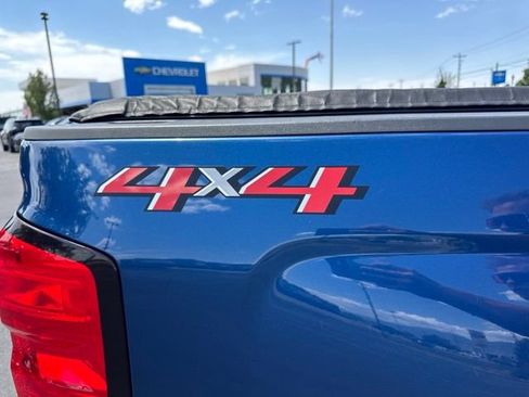 Used 2018 Chevrolet Silverado 1500 LT w/ All Star Edition AWD/4WD image 10