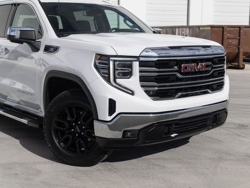 Used 2023 GMC Sierra 1500 SLT w/ SLT Premium Package image 7