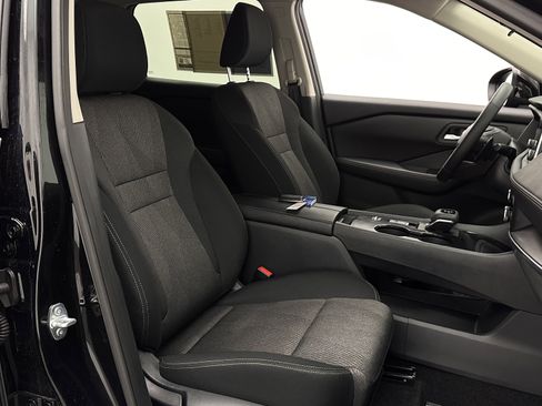 Used 2026 Nissan Rogue SV image 36