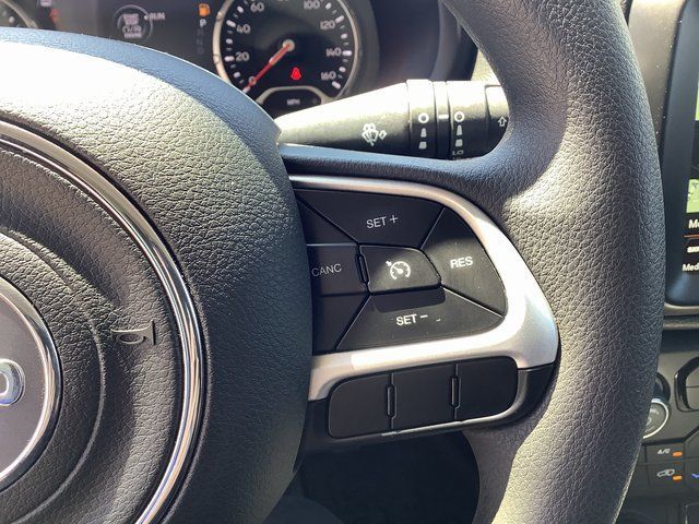Used 2023 Jeep Renegade Latitude AWD/4WD image 12