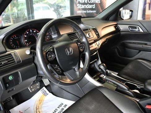 Used 2016 Honda Accord Sport image 19