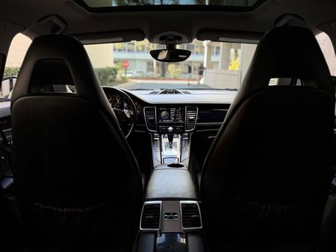 Used 2015 Porsche Panamera image 29