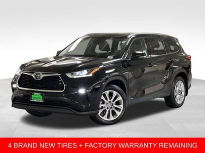Used 2023 Toyota Highlander Limited