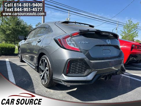 Used 2018 Honda Civic Sport image 2