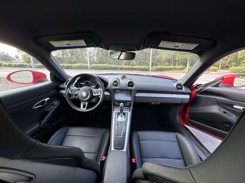 Used 2025 Porsche 718 Cayman image 25