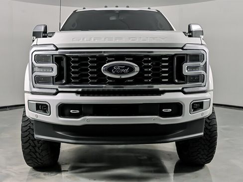 Used 2024 Ford F450 Limited w/ FX4 Off-Road Package AWD/4WD image 5