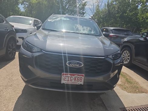 Used 2025 Ford Escape ST-Line AWD/4WD image 7