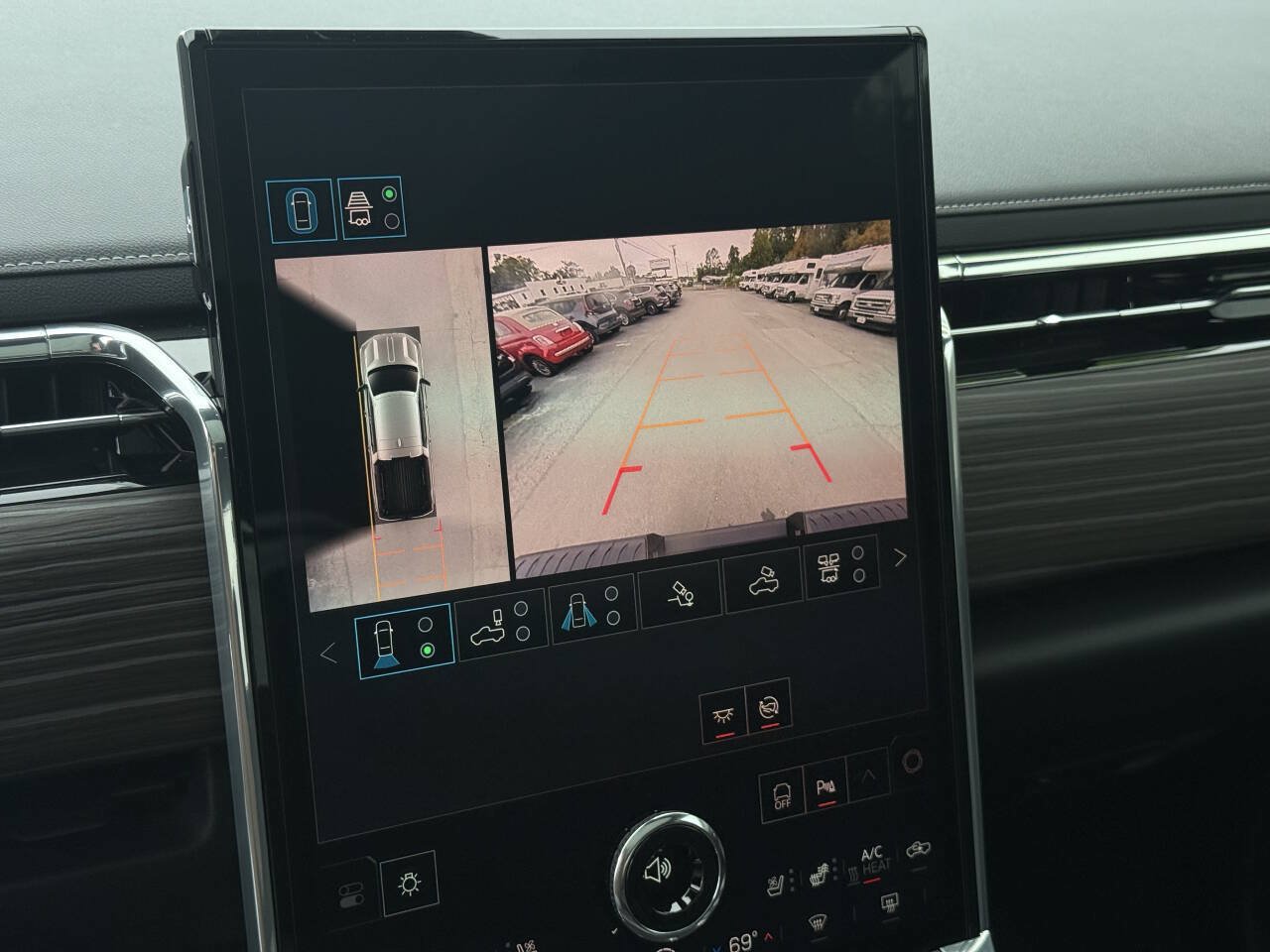 Used 2025 GMC Sierra EV Denali AWD/4WD image 23