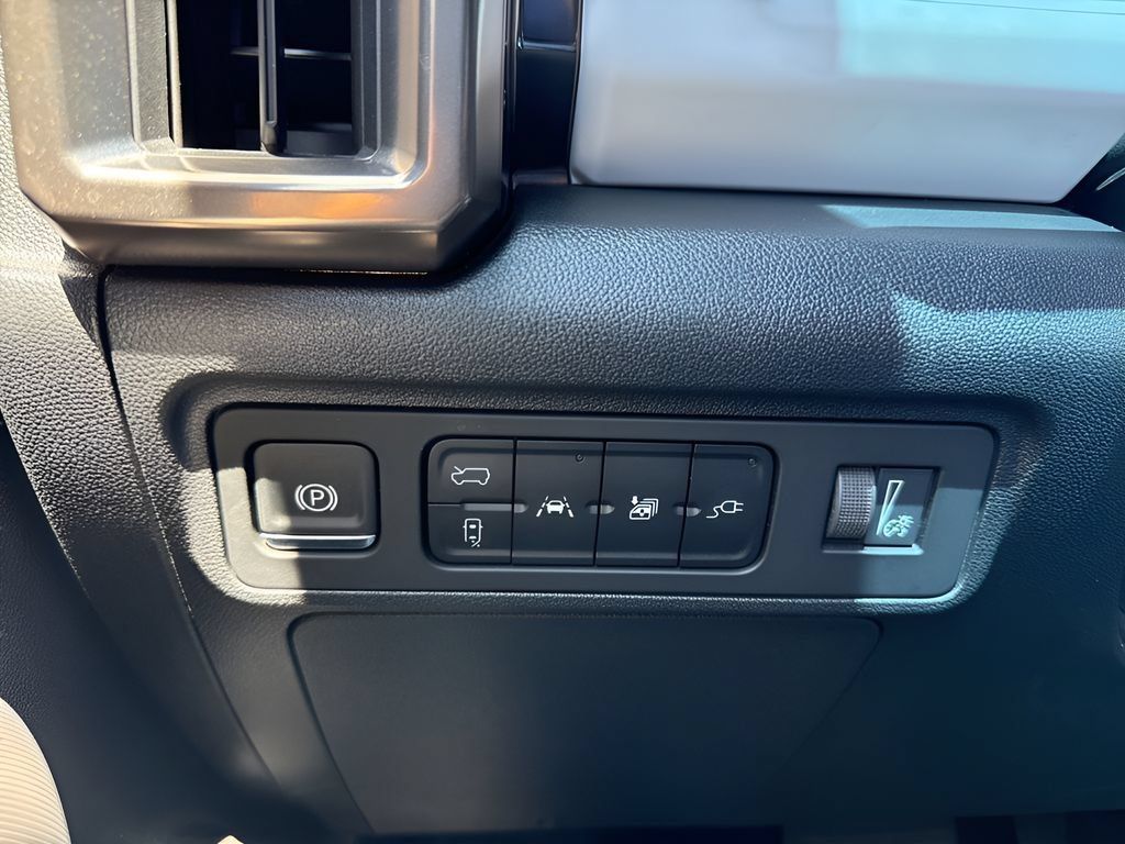 Used 2025 GMC Hummer EV 3X w/ LPO, Dark Essentials Package AWD/4WD image 26