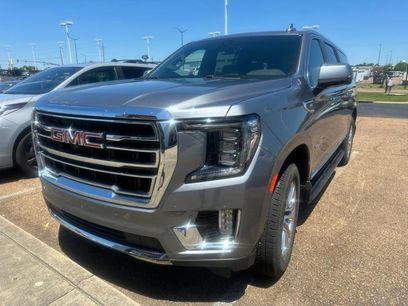 Used 2022 GMC Yukon XL SLT w/ SLT Premium Package