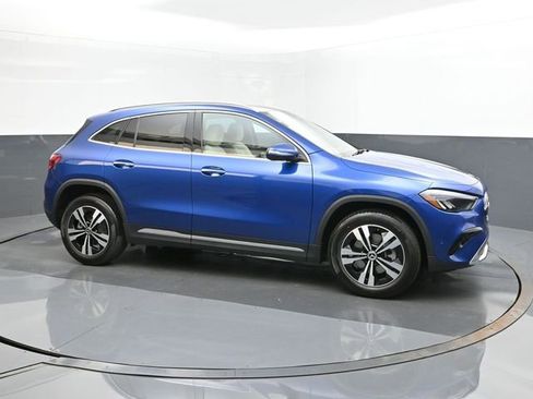 Used 2025 Mercedes-Benz GLA 250 image 17