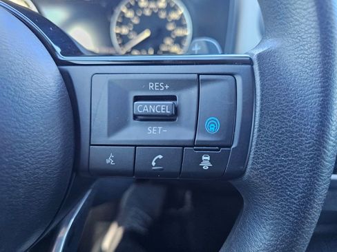 Certified 2021 Nissan Rogue SV image 18