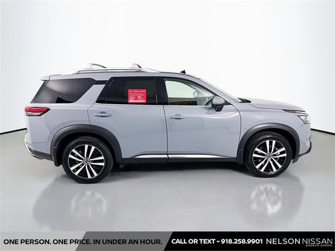Certified 2024 Nissan Pathfinder Platinum w/ Cargo Package image 4