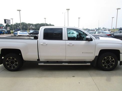 Used 2018 Chevrolet Silverado 1500 LT w/ All Star Edition AWD/4WD image 8